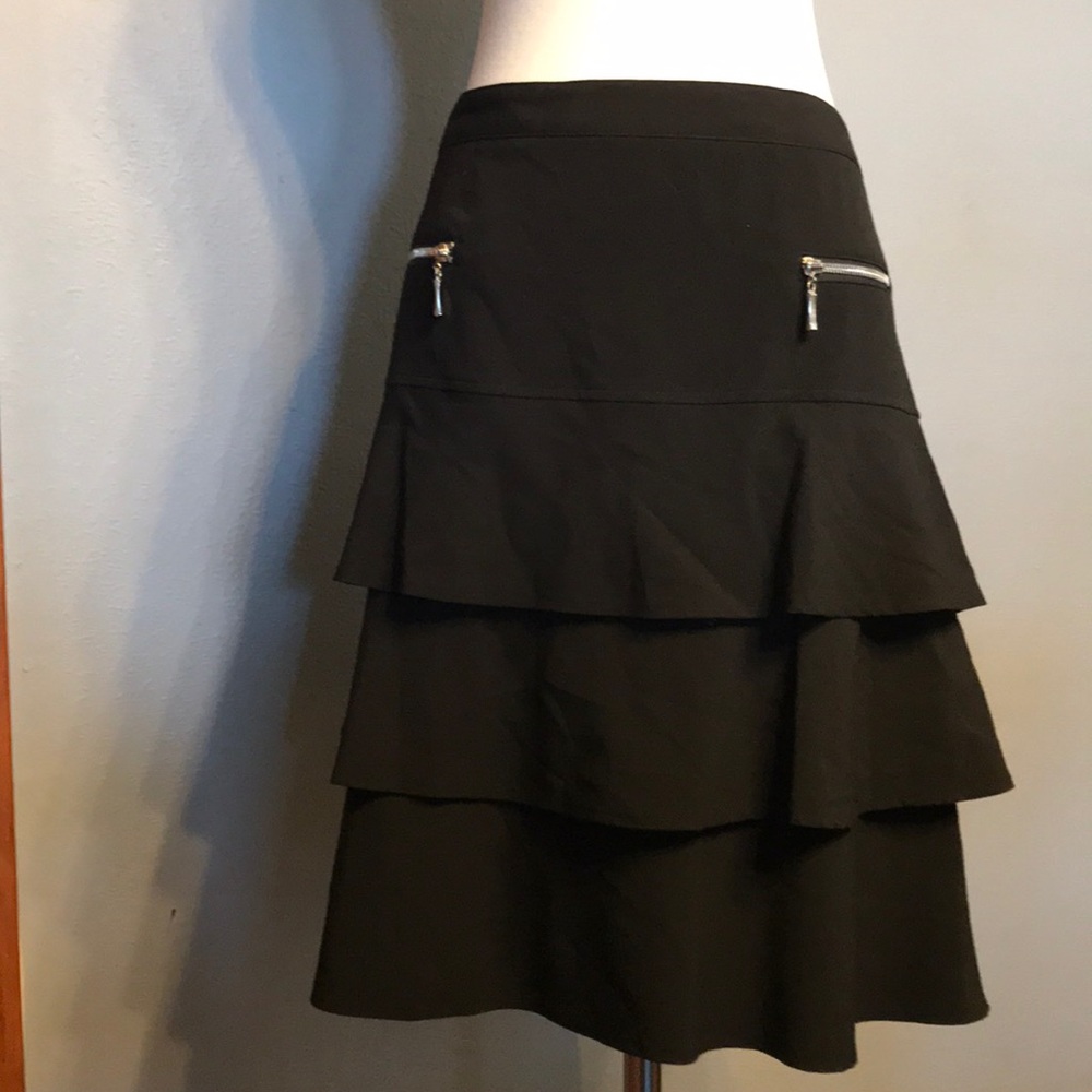 NWT Black ruffled midi skirt with chunky zippers M